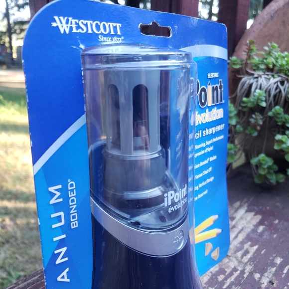 NEW Westcott Electric iPoint Evolution Pencil Sharpener - Picture 5 of 10
